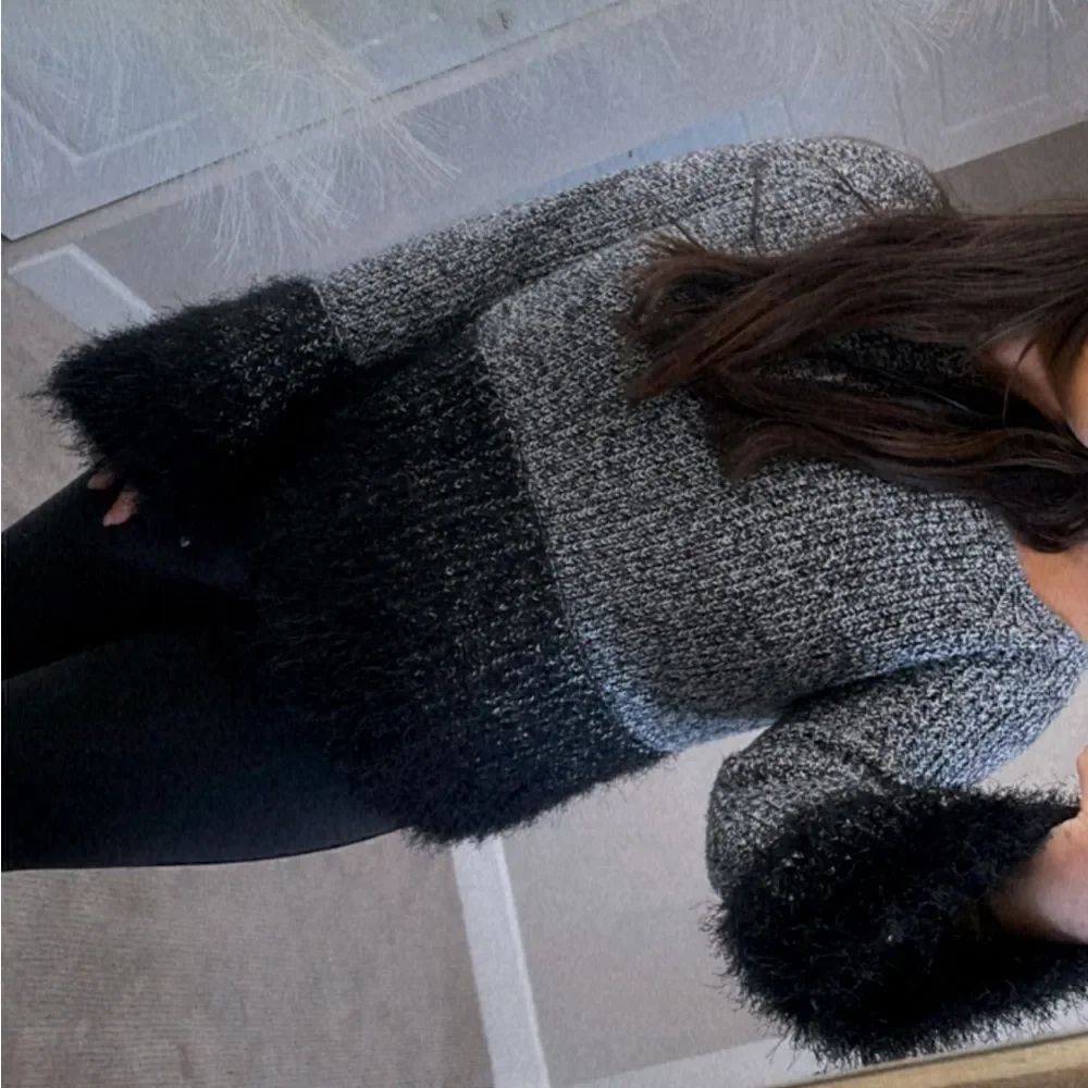 1.STATE fuzzy sweater